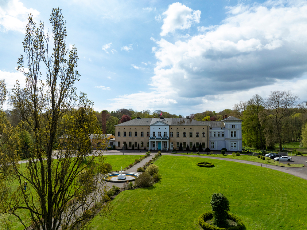 Schloss Semlow - Schloss Mecklenburg Vorpommern: Ein Juwel zwischen Stralsund, Rostock und dem Darß