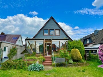 Charmantes Doppelhaus in ruhiger Wohngegend – Ein Zuhause zum Verlieben!, 22941 Delingsdorf, Doppelhaushälfte