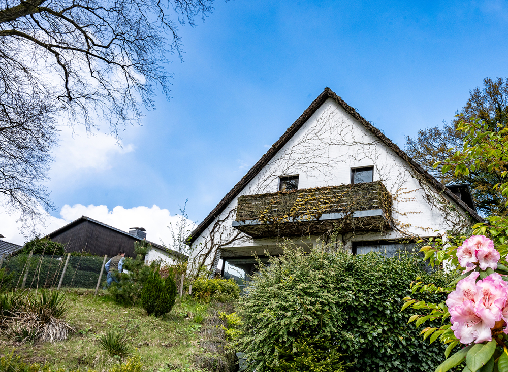 Außenbereich – Straßenansicht - Einfamilienhaus mit Perspektive und Potential – Familienidyll in schöner Lage im Süden von Sottorf