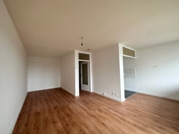 Schöne renovierte Etagenwohnung in Hamburg-Jenfeld zu mieten! - Wohnraum-Muster