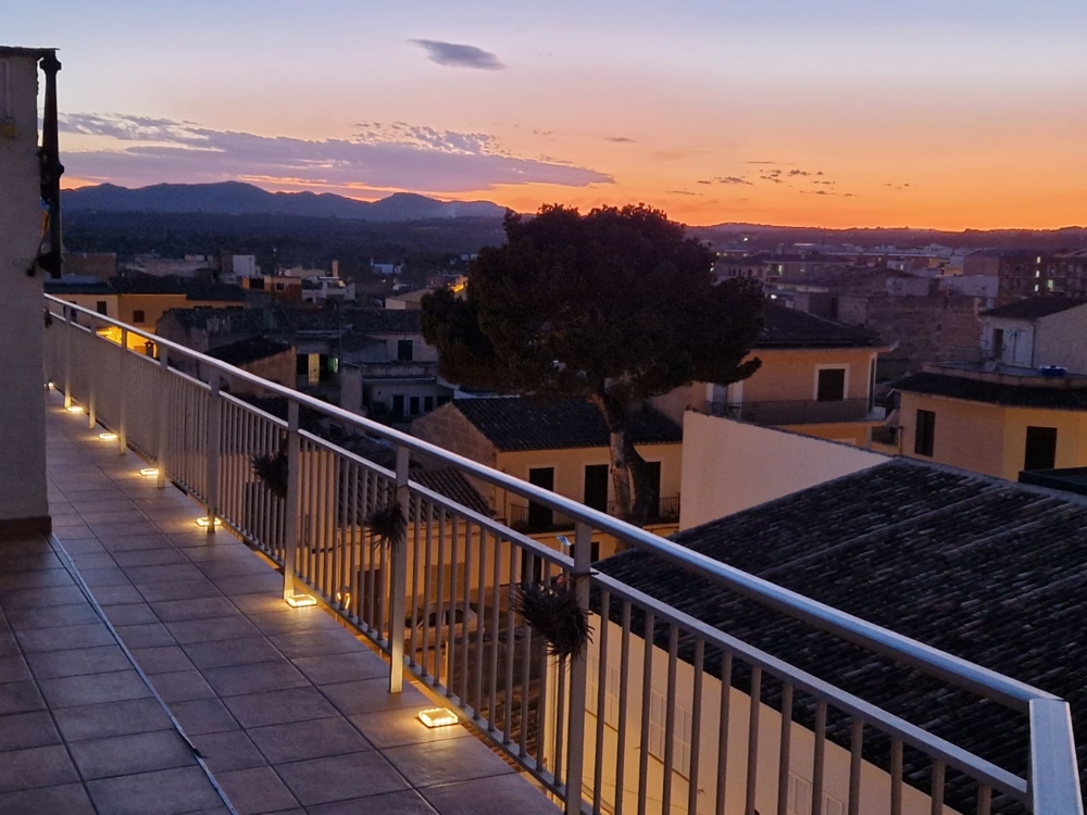 Terrasse Nacht - Penthouse mit großer Terrasse und traumhaften Panorama-Meer-Blick