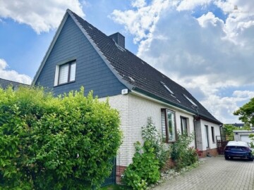 Charmantes Doppelhaus in ruhiger Wohngegend in Delingsdorf zu kaufen!, 22941 Delingsdorf, Doppelhaushälfte